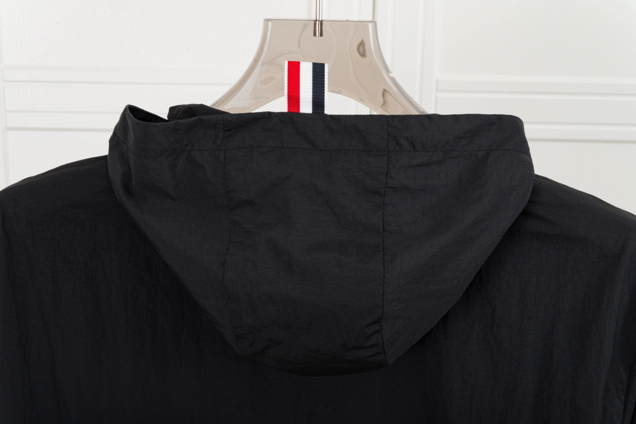 wg.luxury -- 2row95 item:E-F199L2499-4T